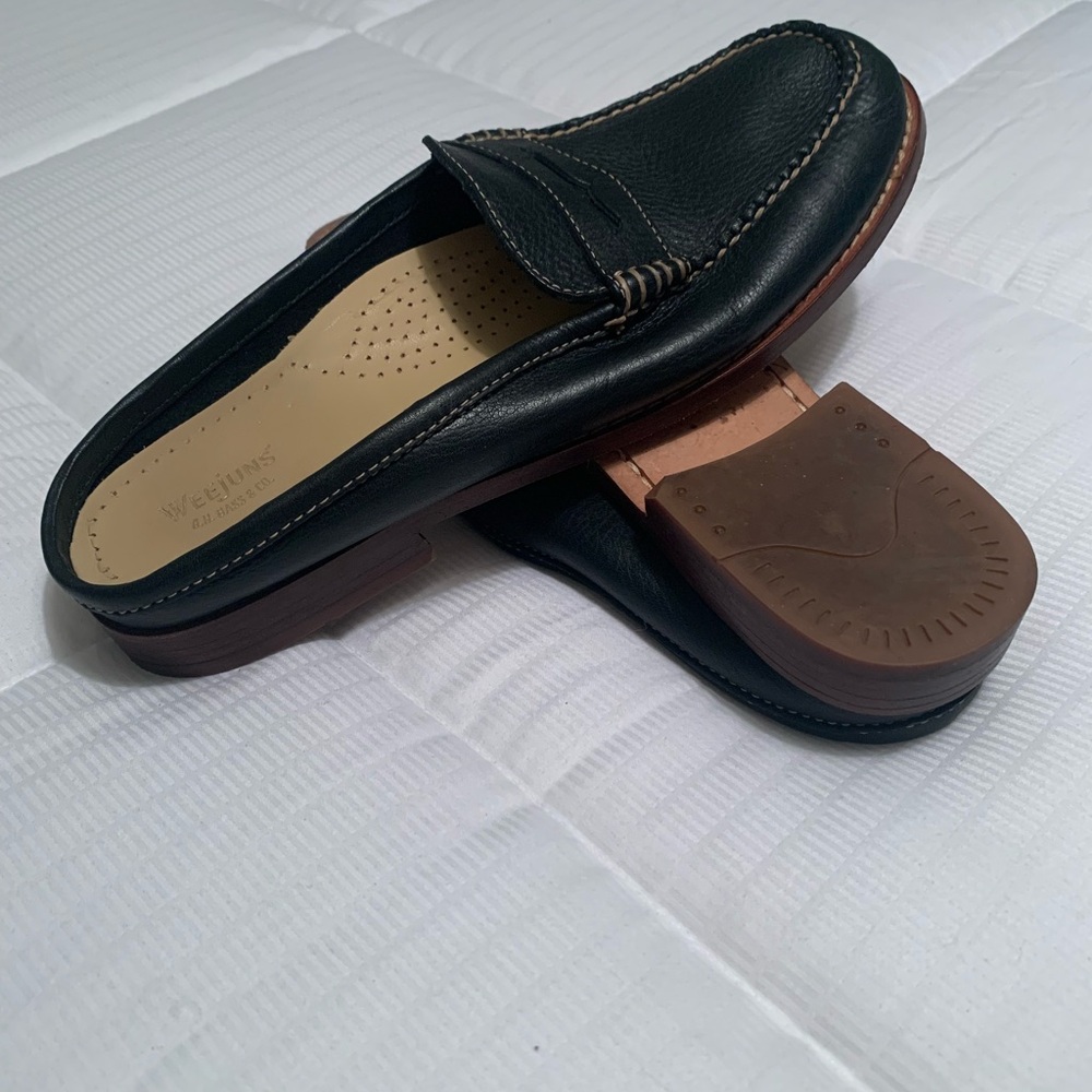 Bass women's Weejuns Peggy, Classic Black Loafers size 9.5, excellent newer mule - Picture 6 of 7